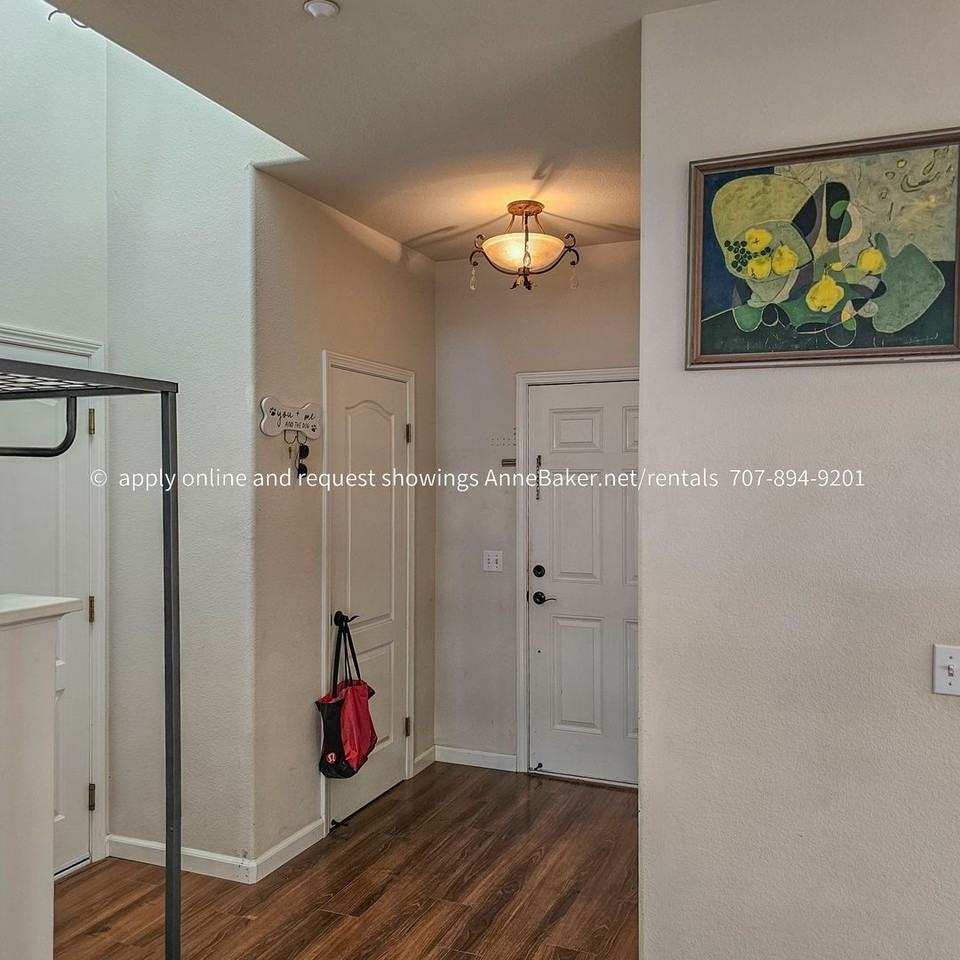 62 W Brookside Dr - Photo 3 of 29