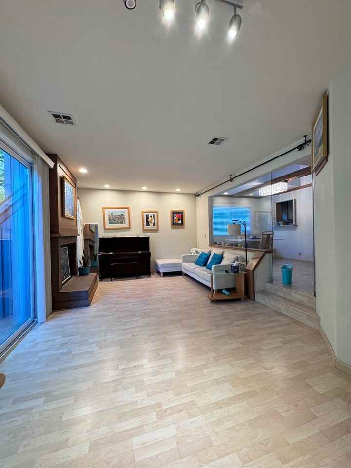 126 Amherst Ave - Photo 3 of 20