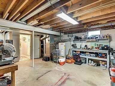 7013 Carmae Rd - Photo 3 of 31