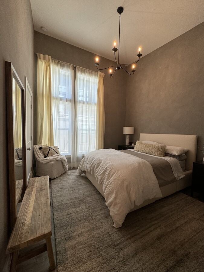 915 Spencer Ave #915 - Photo 5 of 30