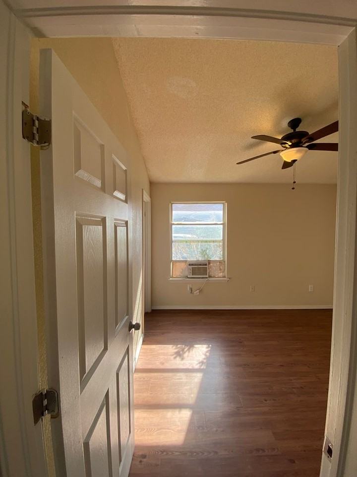 14496 Cabana Dr - Photo 3 of 10