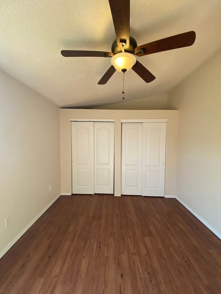 14496 Cabana Dr - Photo 4 of 10