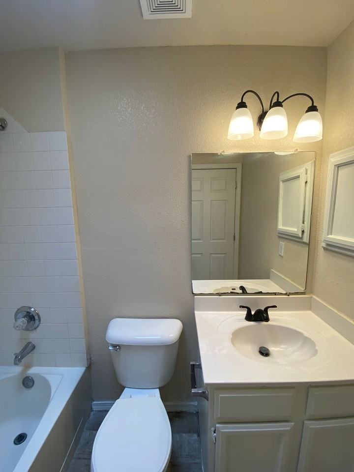 14496 Cabana Dr - Photo 6 of 10