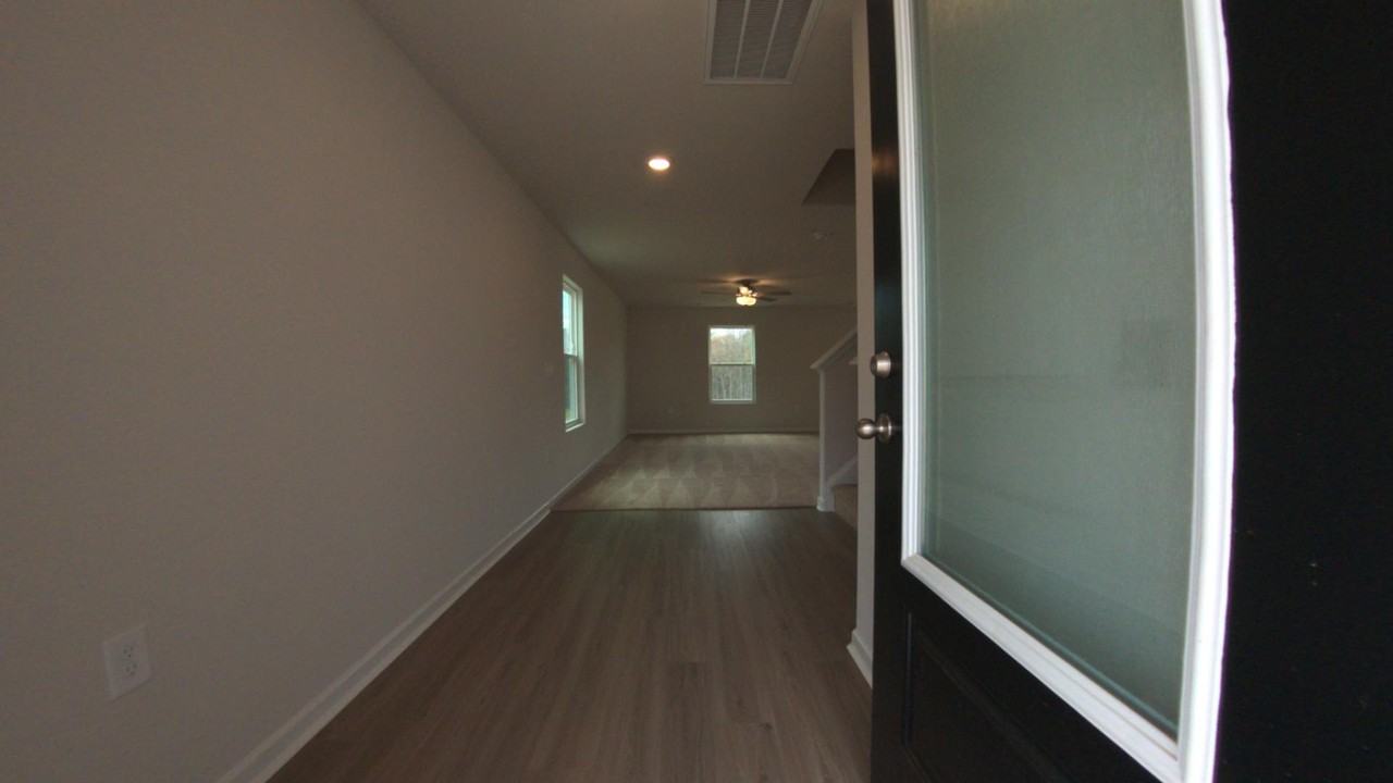 2118 Transatlantic Ave - Photo 3 of 20