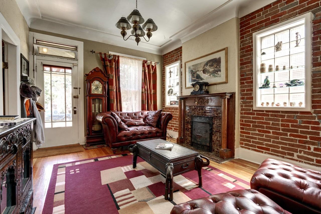 2429 Hooker St - Photo 3 of 38