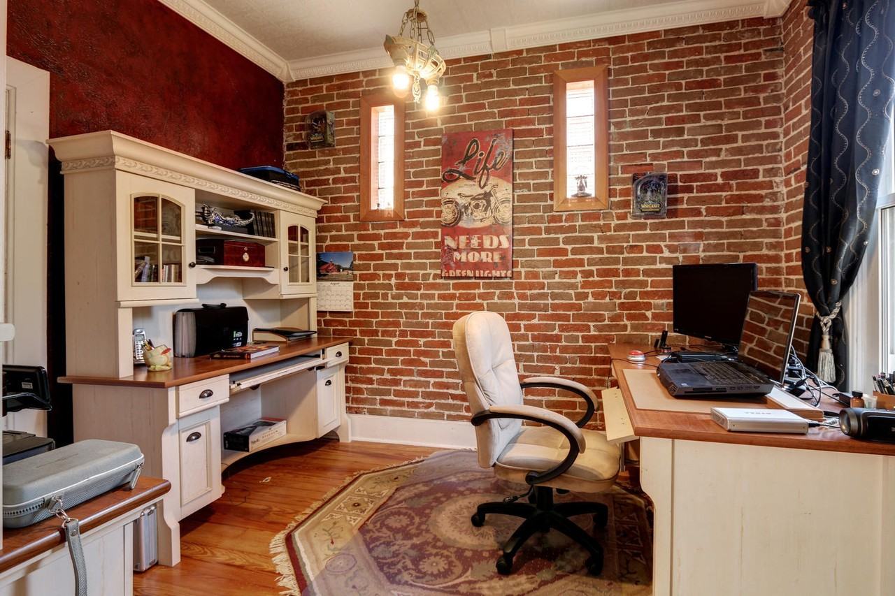 2429 Hooker St - Photo 7 of 38