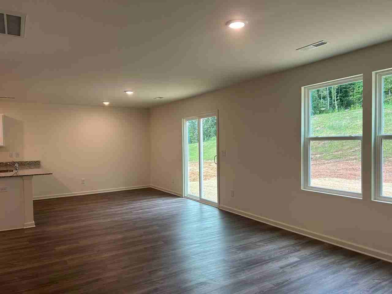 796 Smokey Ridge Rd - Photo 5 of 32