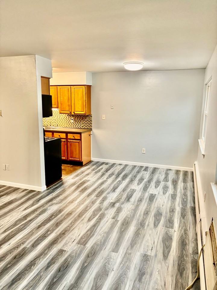56 Manchester Ct - Photo 5 of 10