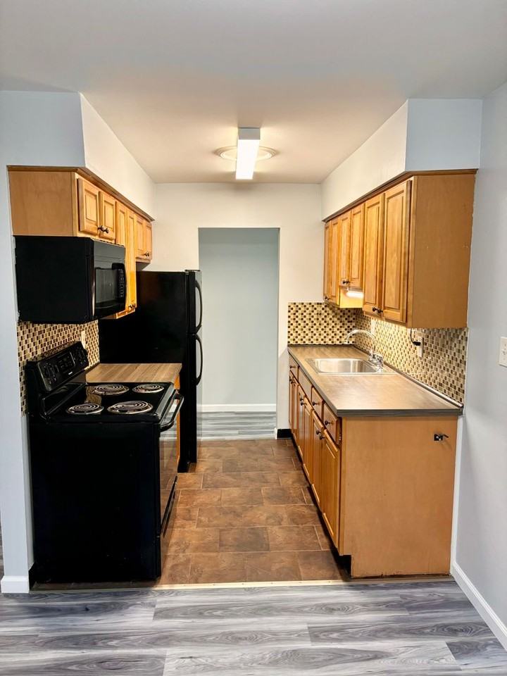 56 Manchester Ct - Photo 6 of 10