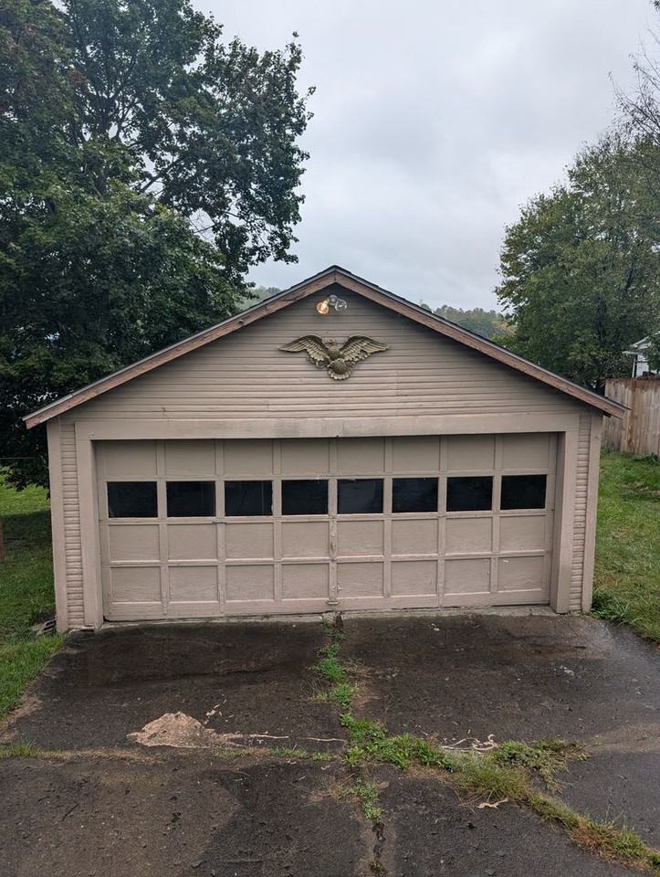 520 Frances St - Photo 2 of 24