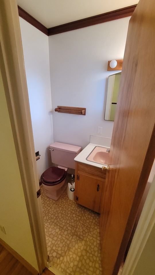 1160 Phelps Circle #NA - Photo 3 of 7