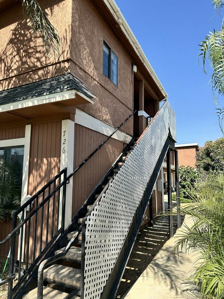 726 Chestnut Avenue, Unit F - Photo 2 of 3