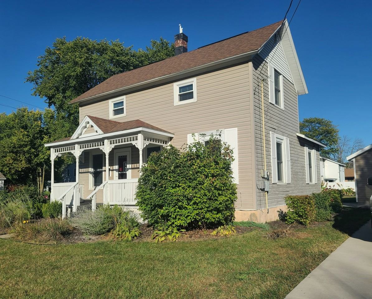 540 9th Street North - Photo 3 of 24