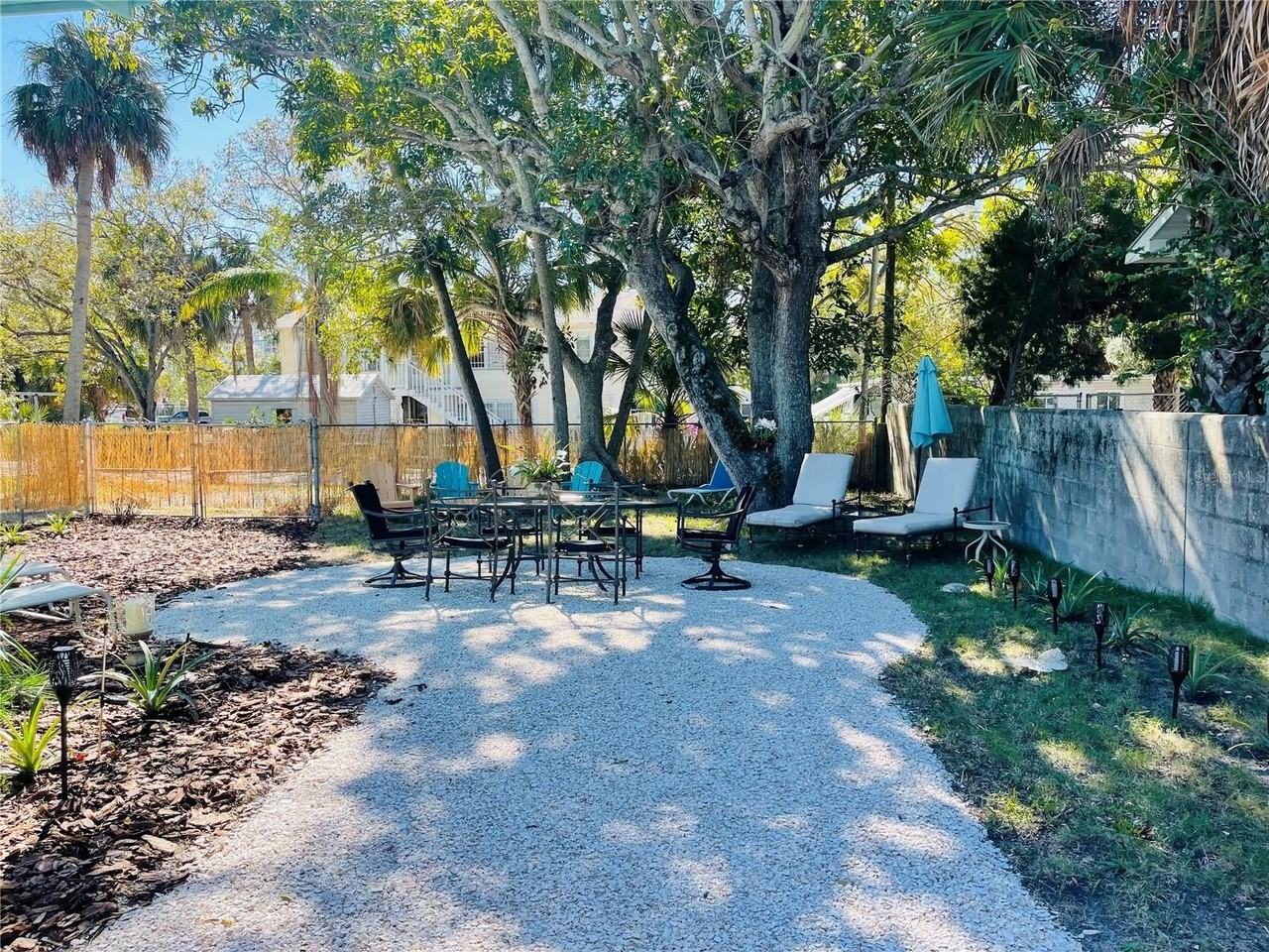 1270 5th St - Photo 3 of 29