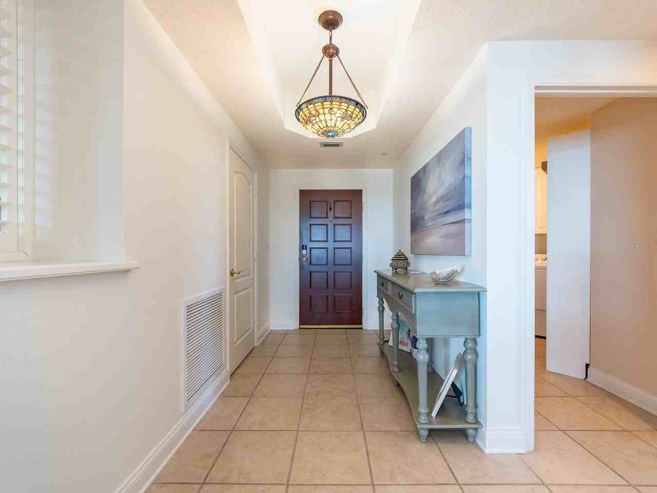 521 Mandalay Ave #410 - Photo 3 of 45