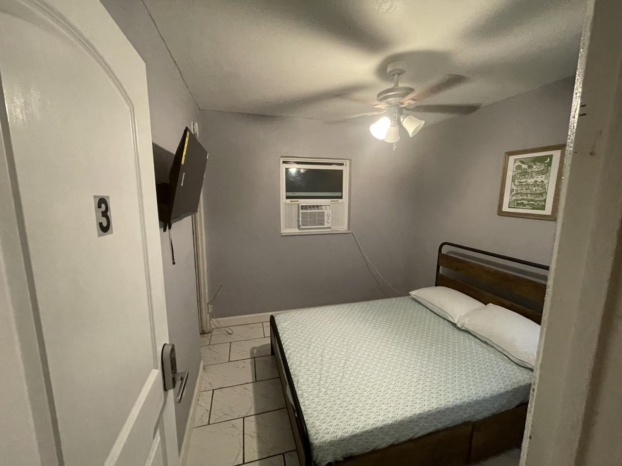 La Salle St - Photo 7 of 7