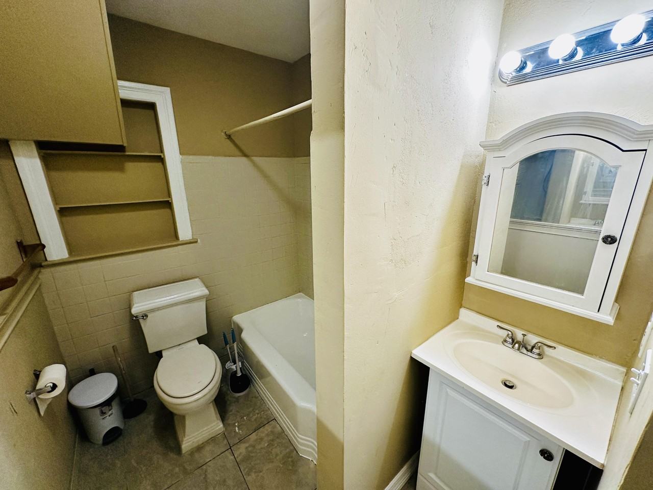 Ontario St - Photo 3 of 13