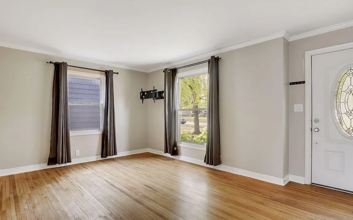 2833 Hampshire Ave S - Photo 3 of 8