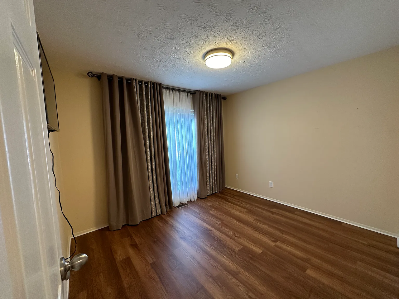 19 Moonbeam Ct #19 - Photo 3 of 5