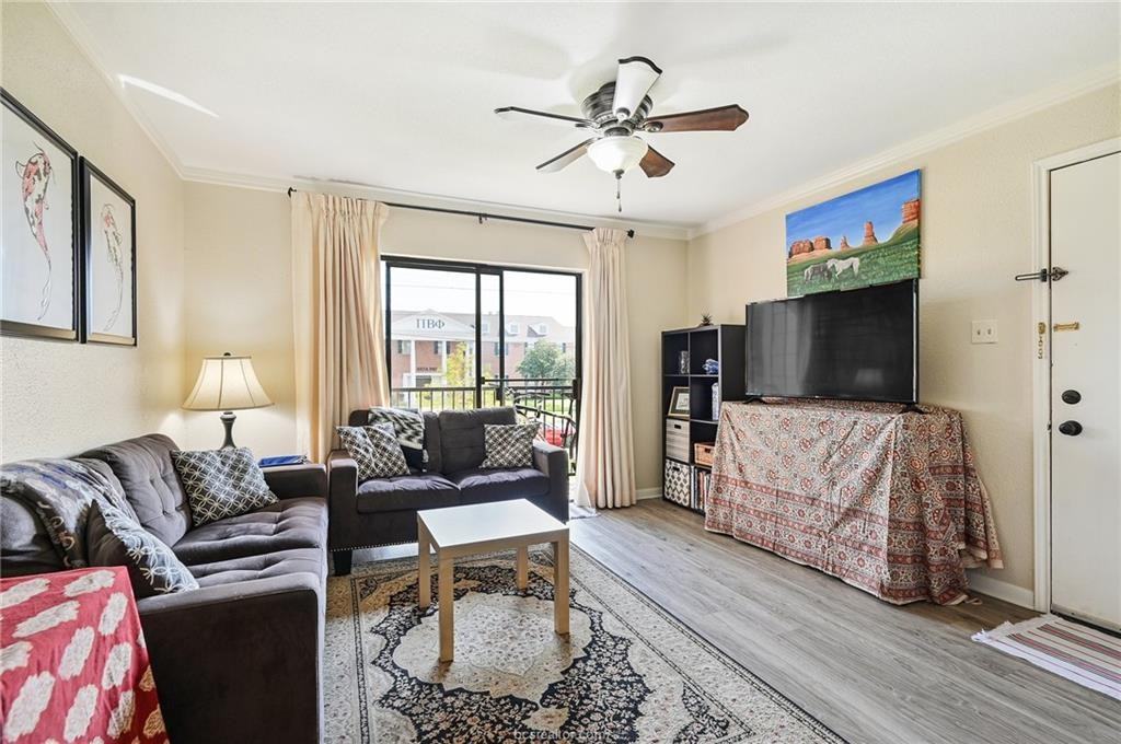 904 University Oaks Blvd #52 - Photo 2 of 12