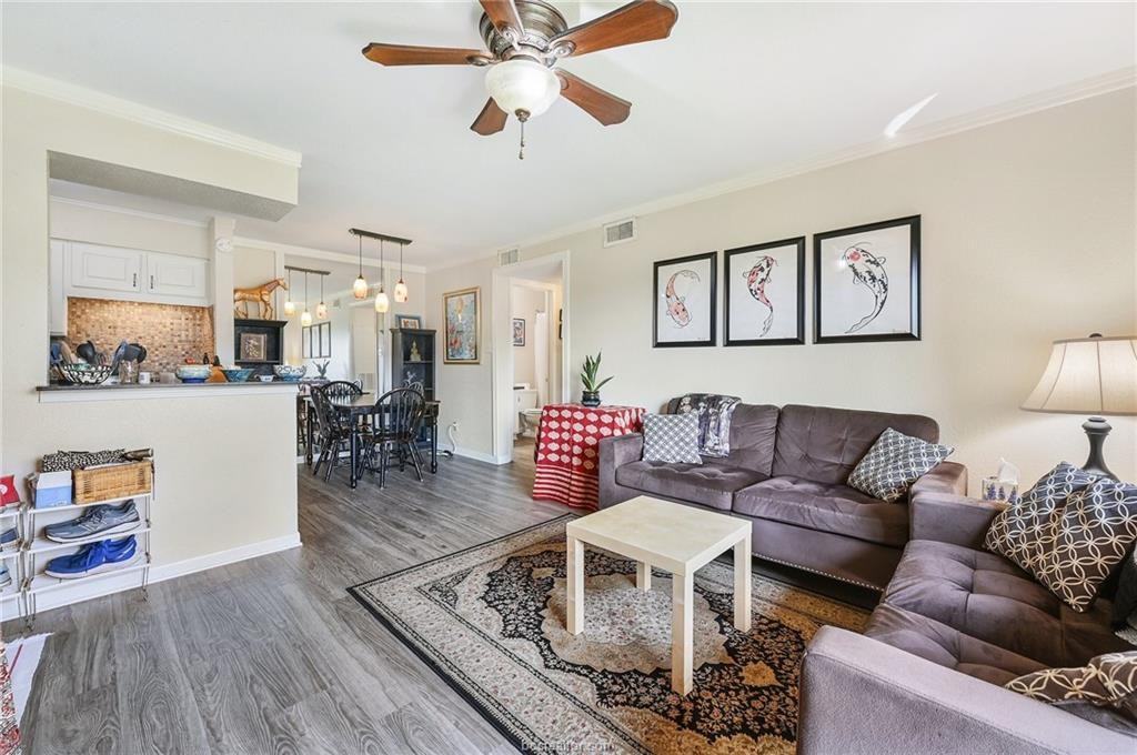 904 University Oaks Blvd #52 - Photo 3 of 12