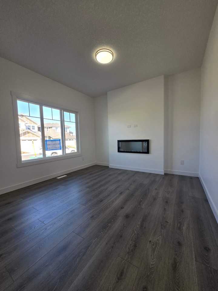 17707 70 St Nw - Photo 3 of 18