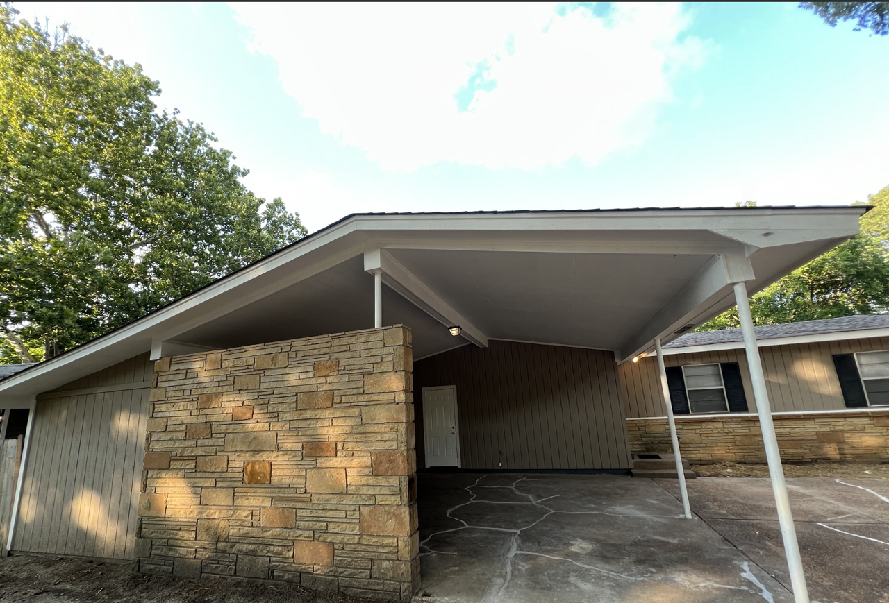 4888 Bondale Ave - Photo 3 of 28