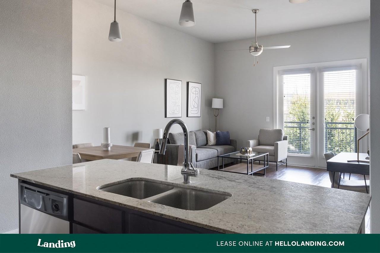 4300 Cromwell Dr - Photo 3 of 50