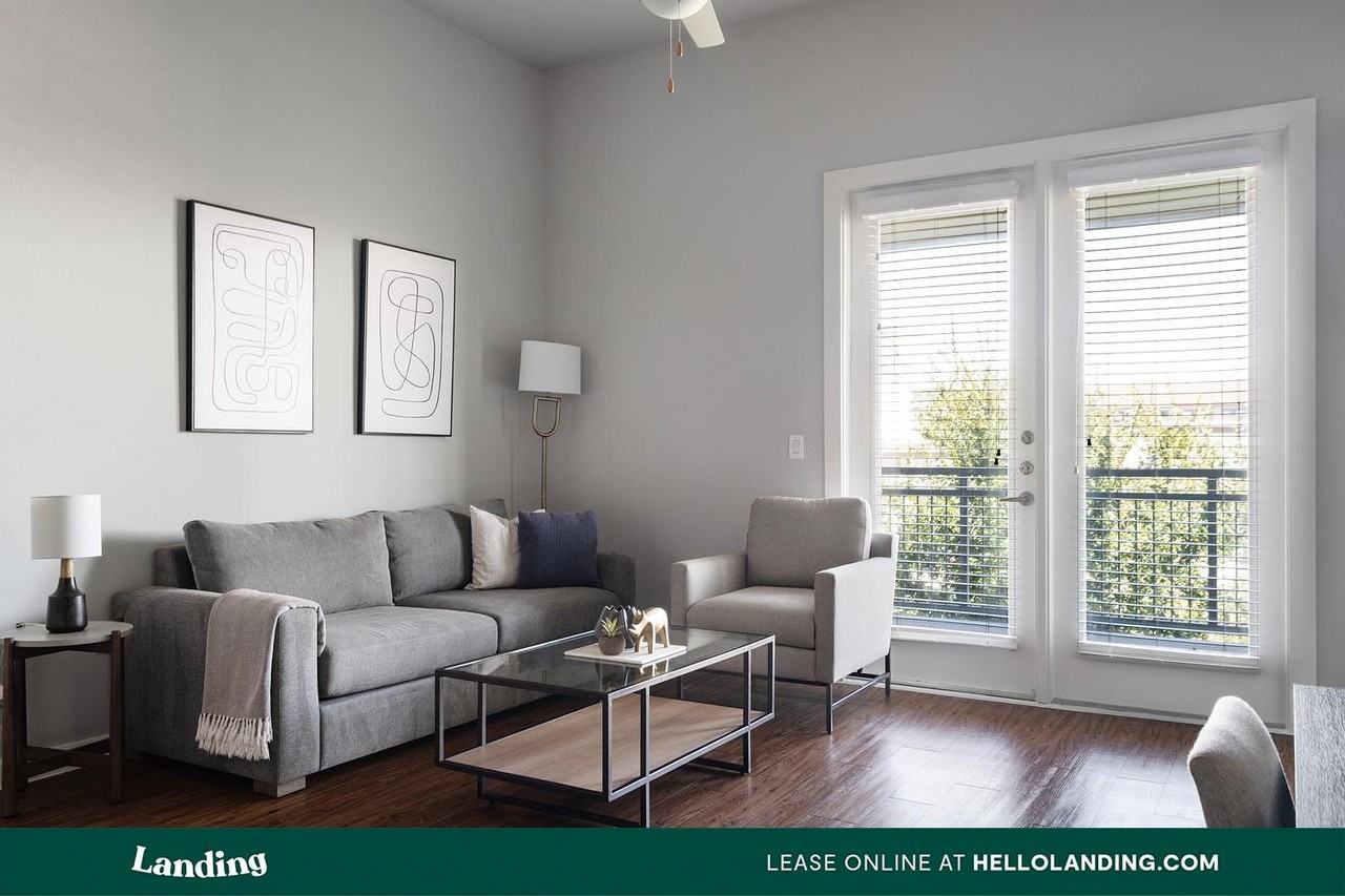 4300 Cromwell Dr - Photo 4 of 50