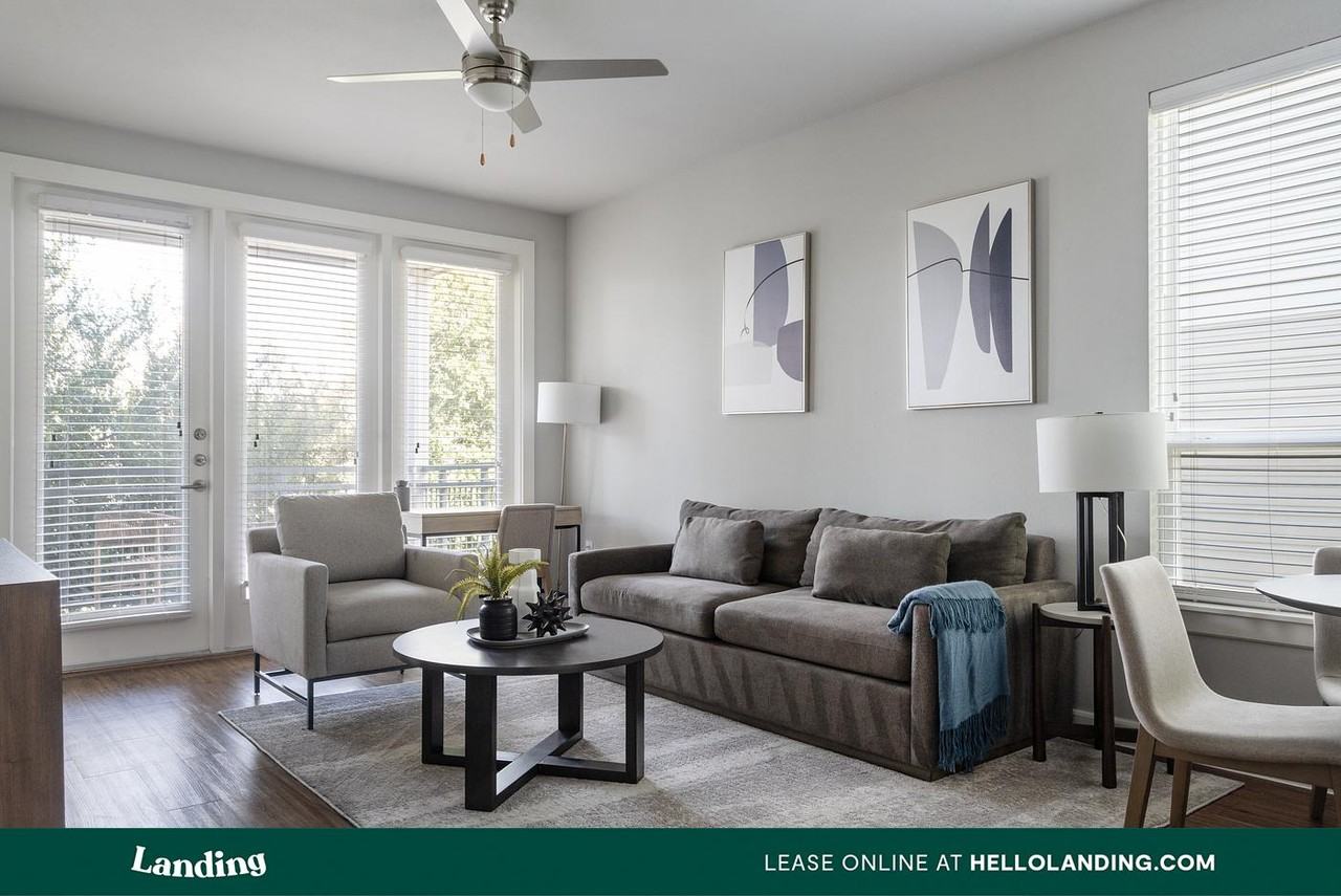 4300 Cromwell Dr - Photo 6 of 50