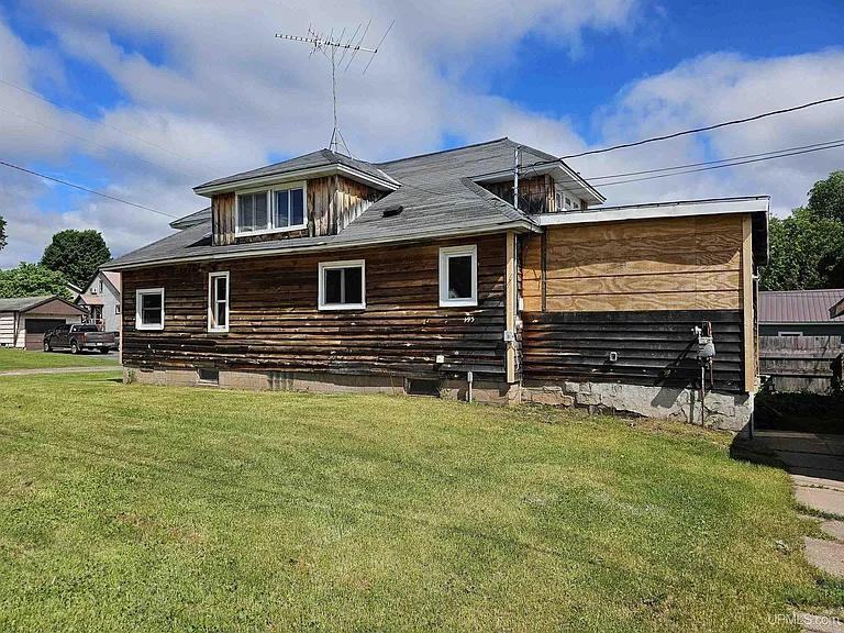 195 Prospect St, Ishpeming, MI 49849 3 bedroom House Rental Zumper