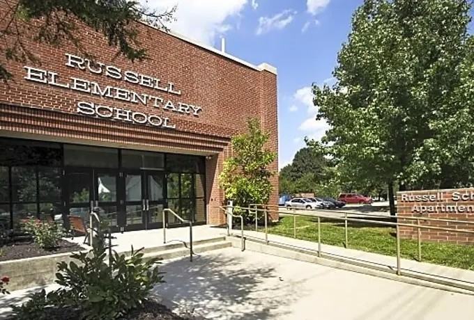 Russell School Senior - Photo 4 of 42