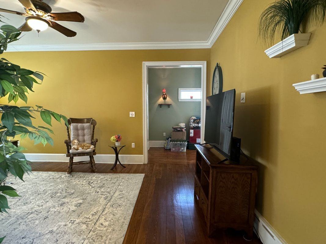 816 11th Ave - Photo 2 of 8