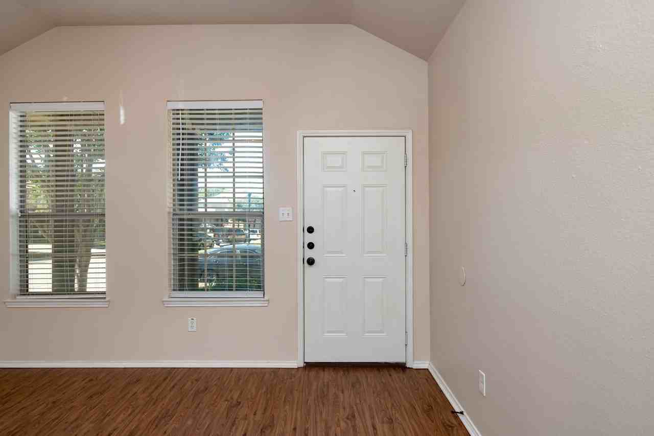 366 Schirra Ct - Photo 5 of 30