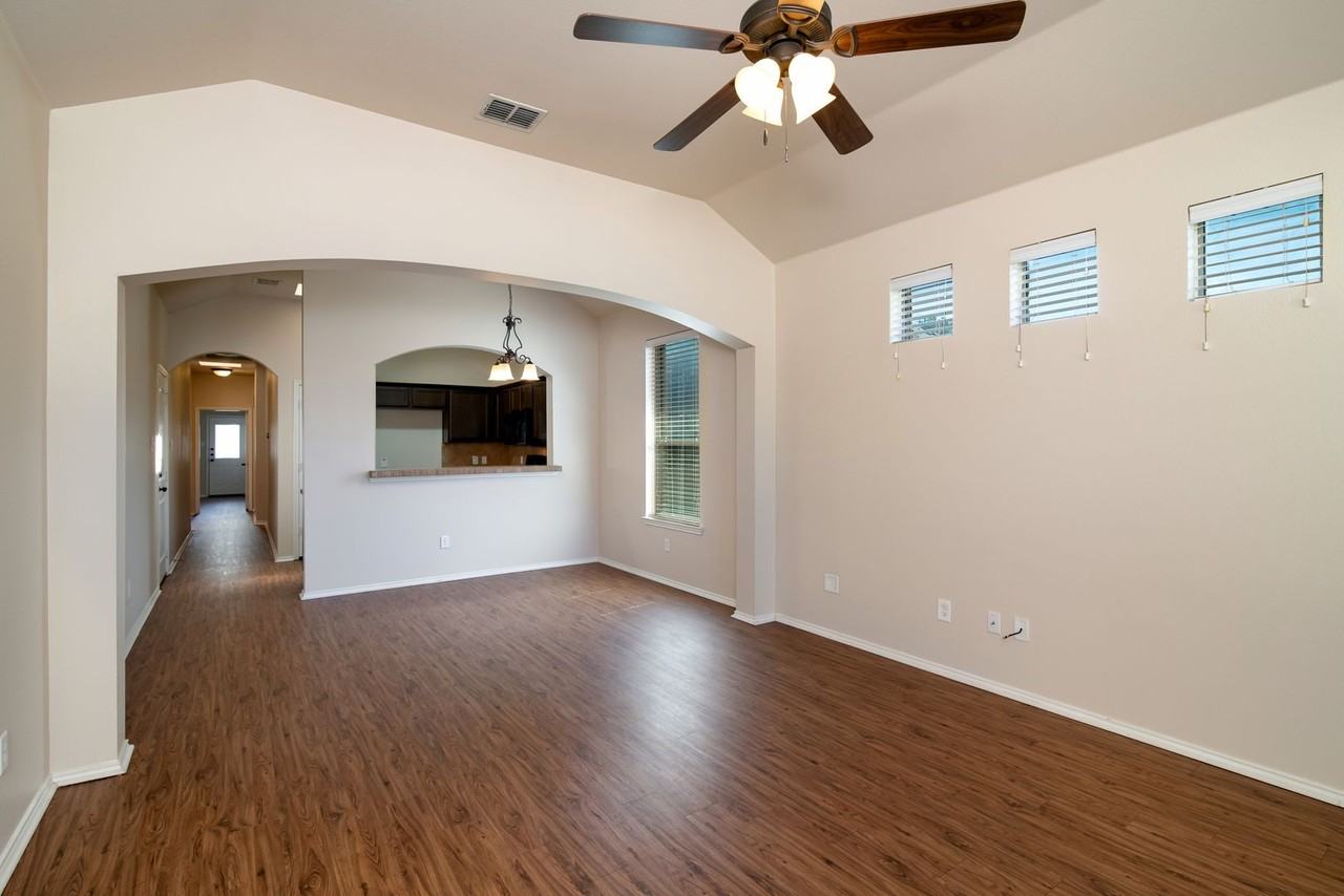 366 Schirra Ct - Photo 7 of 30