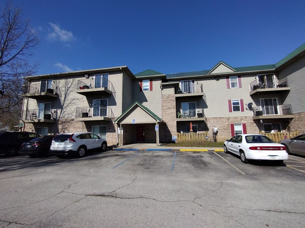 Greenbush Apartments - Photo 2 of 28