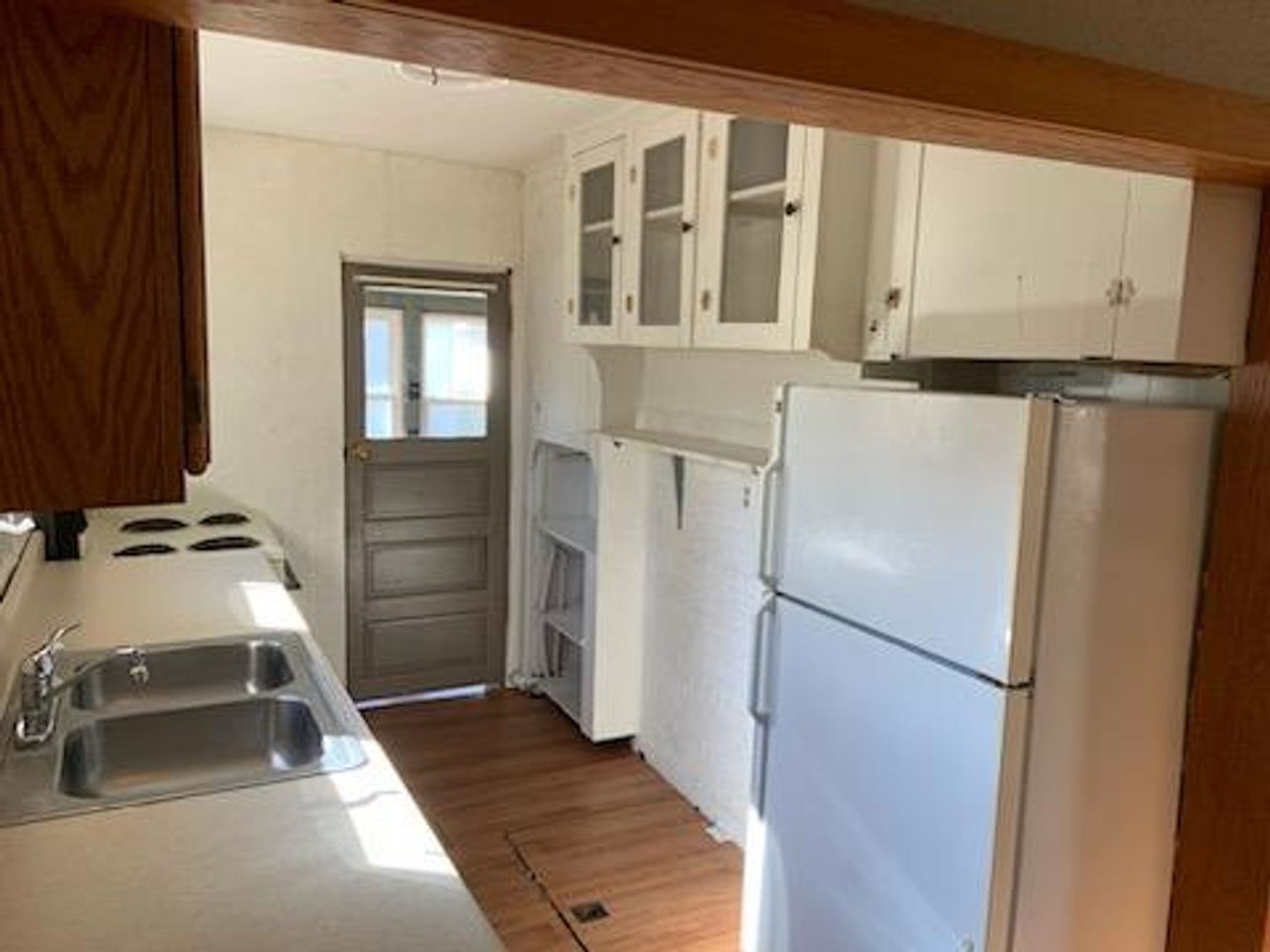 2233 Kane St - Photo 3 of 11