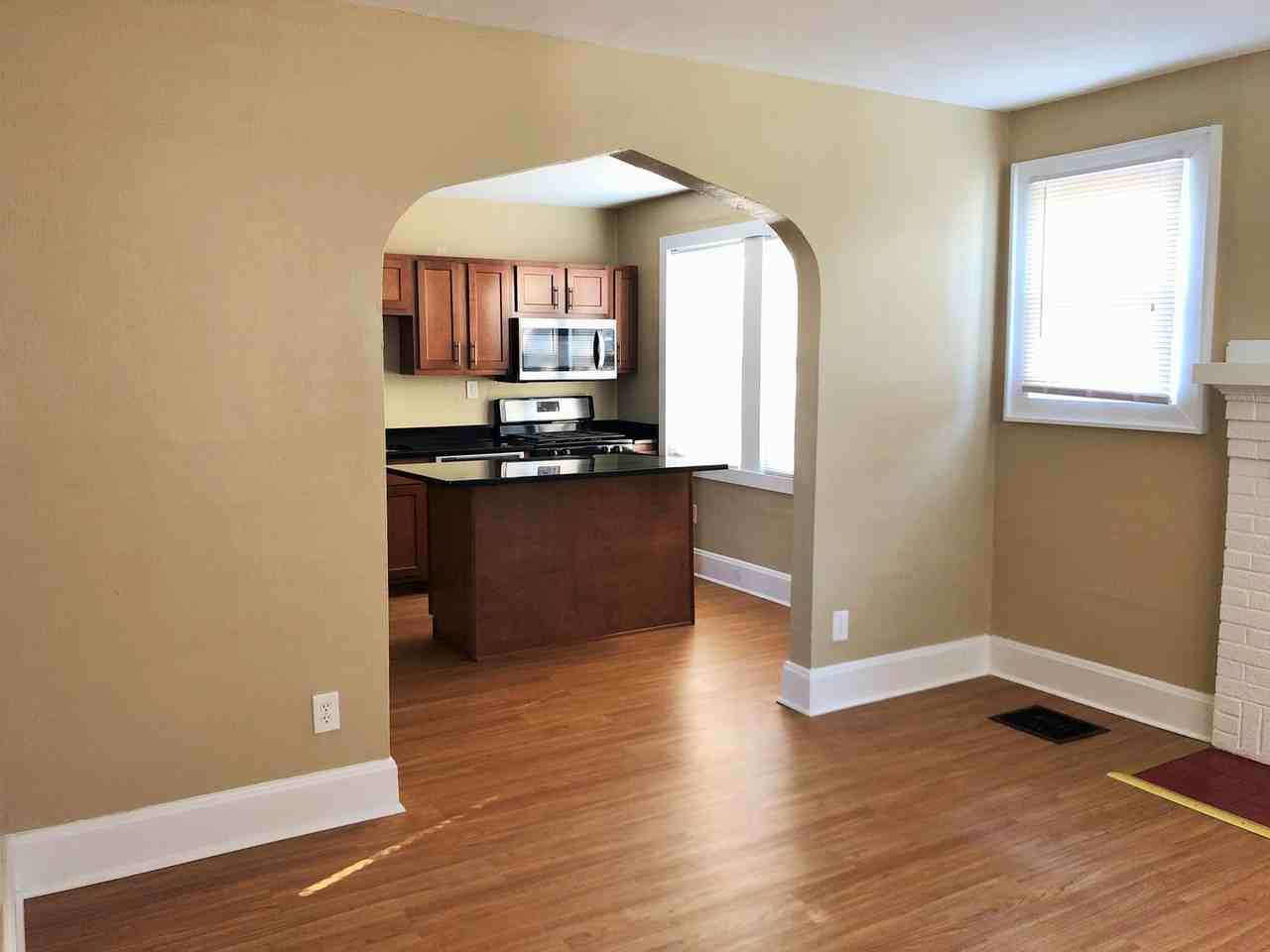 Heinz - Photo 3 of 11