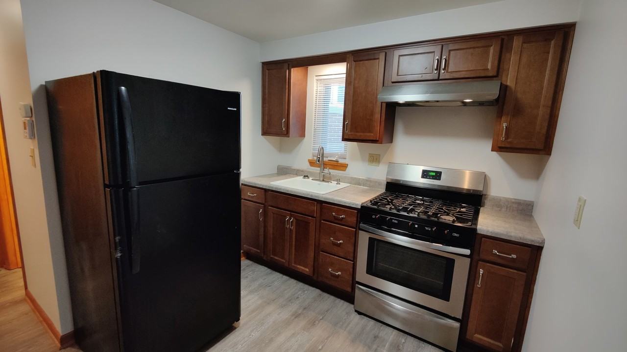 10 Pointview Rd #B - Photo 4 of 15