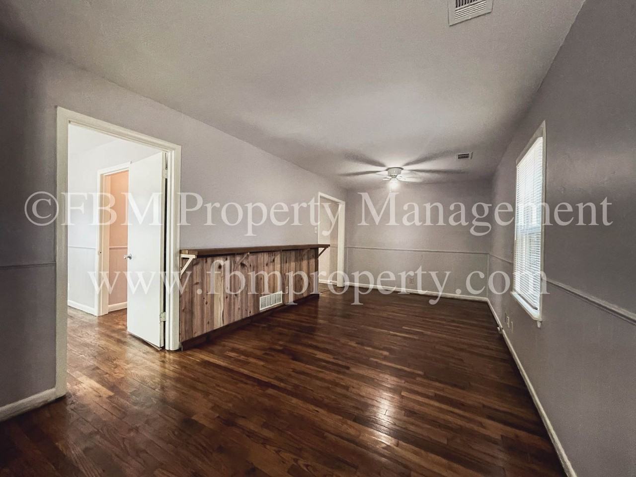 409 Grace St - Photo 2 of 9