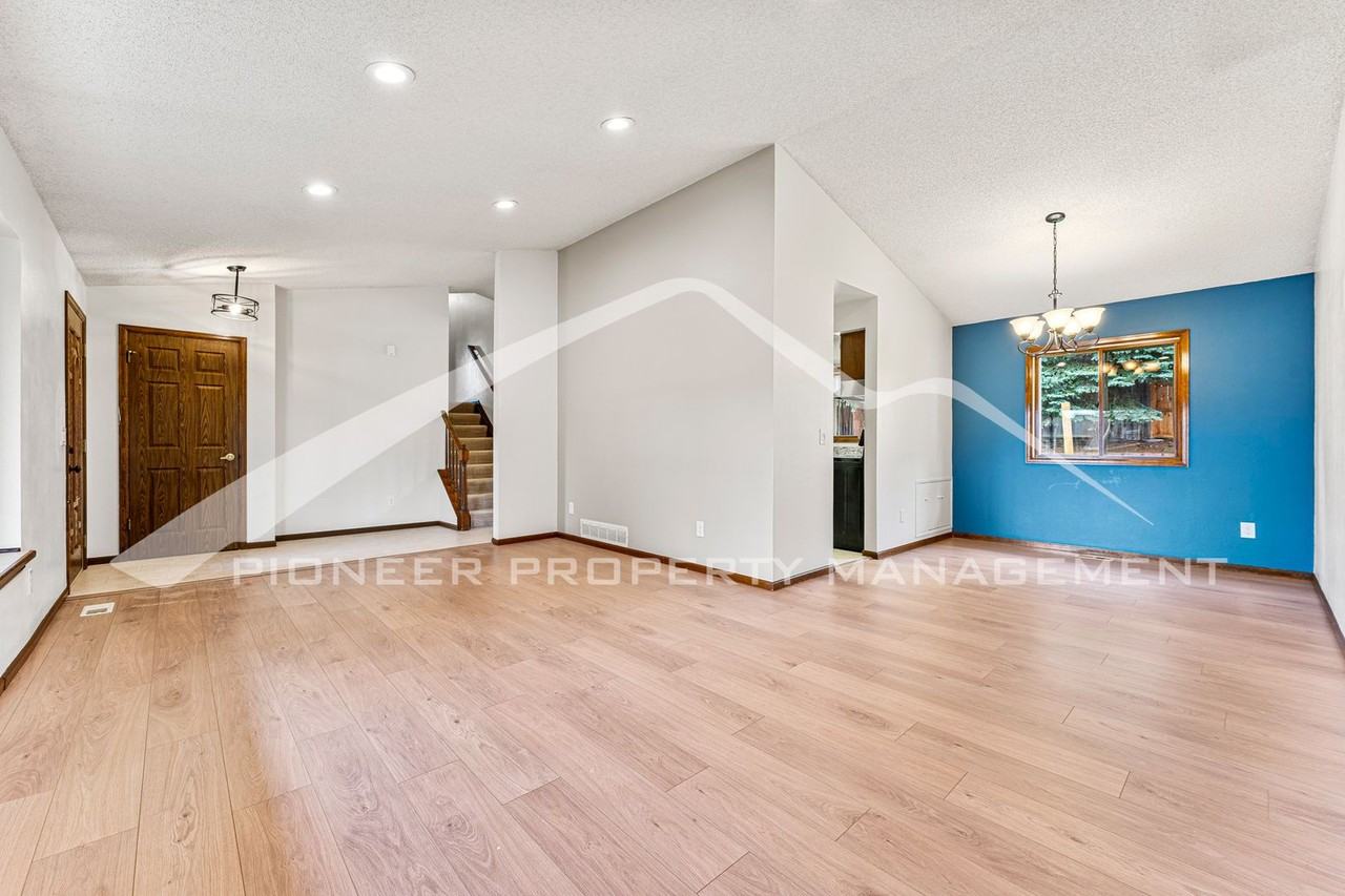 14335 W 70th Dr - Photo 3 of 25
