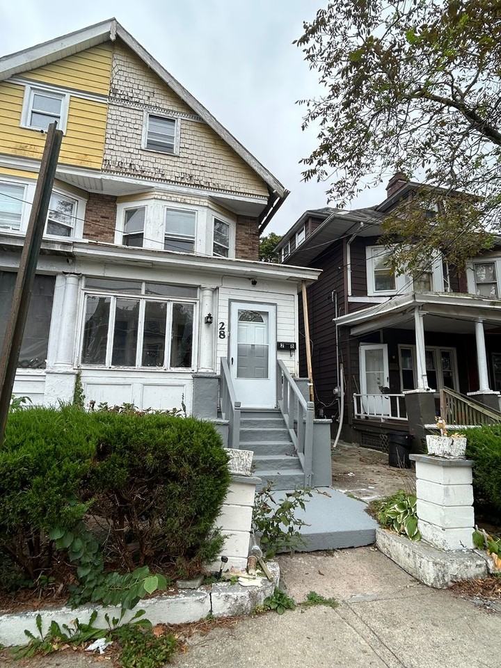 28 Lee Avenue - Photo 2 of 25