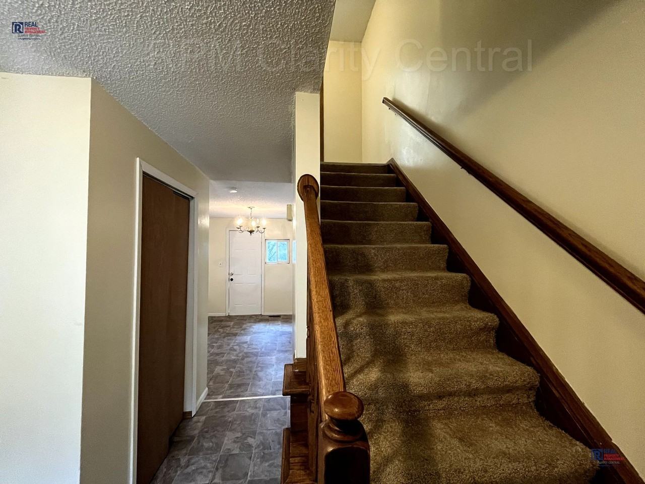 2821 Gravenhurst Ct - Photo 2 of 6