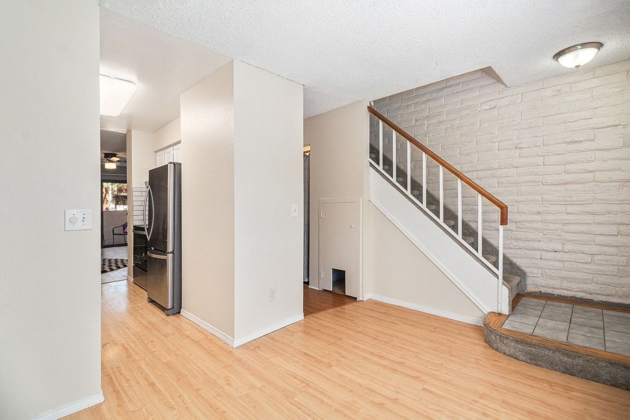 1060 S Parker Rd #4 - Photo 5 of 25