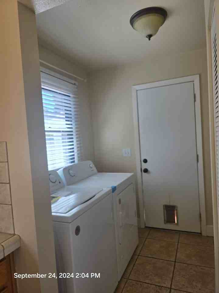 1935 Olive St - Photo 7 of 10