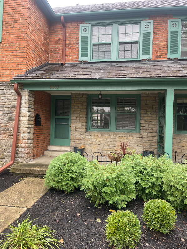 6637 Murray Ave - Photo 2 of 18