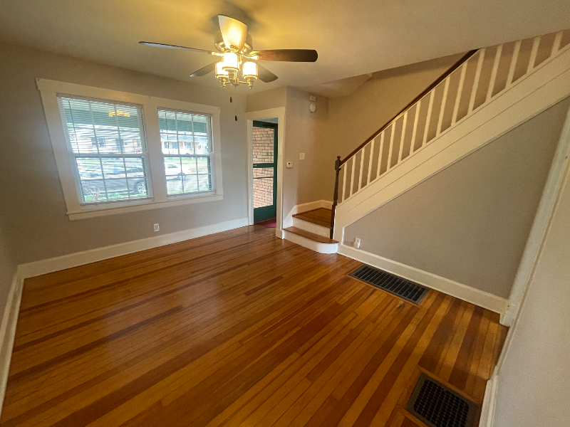 6637 Murray Ave - Photo 3 of 18