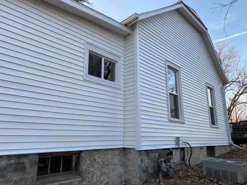 1207 Avenue A - Photo 3 of 10