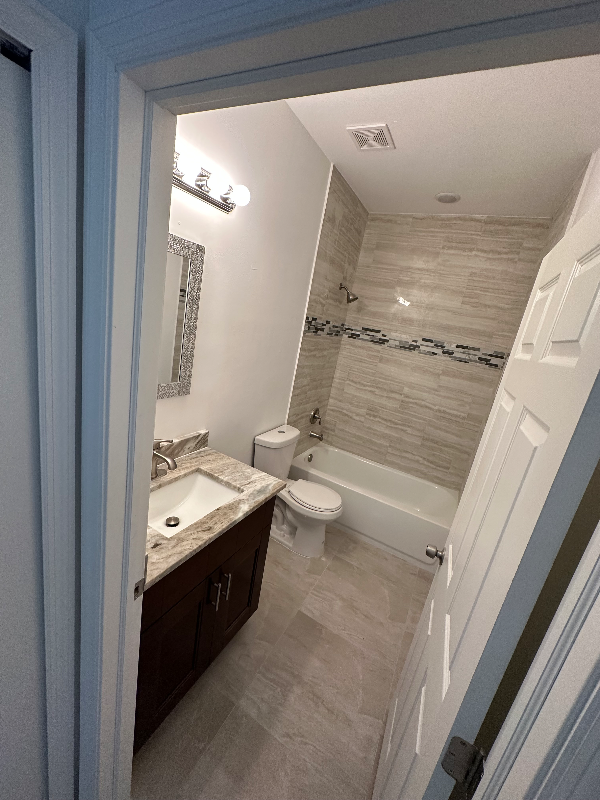 2 Gilbert Ave S - Photo 5 of 9