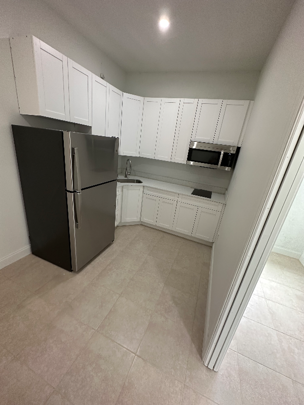 2 Gilbert Ave S - Photo 7 of 9